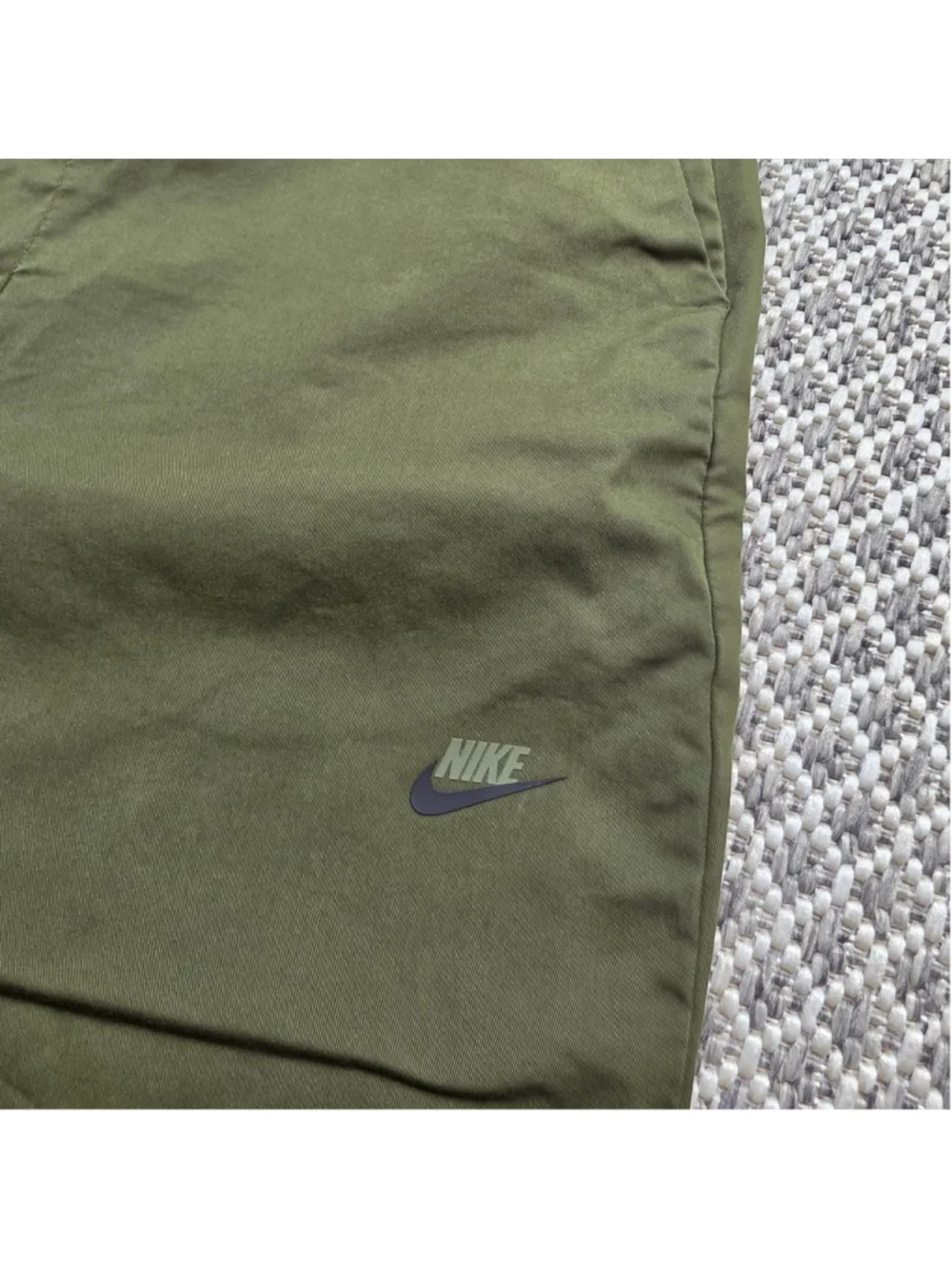 Nike Sportswear Men’s 34 Olive Green Drawstring Zip Pocket Utility Pants